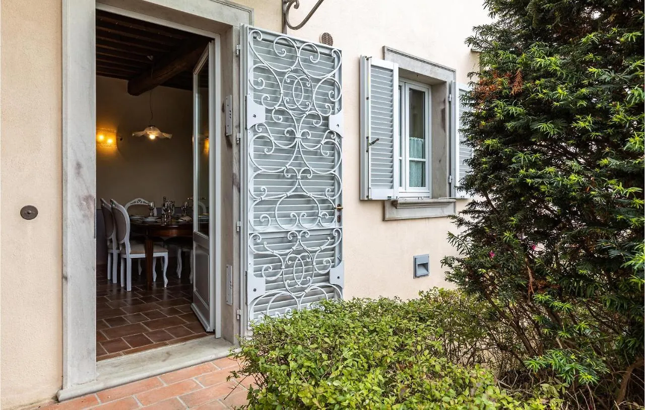 Apartment Villa Le Selve Lari