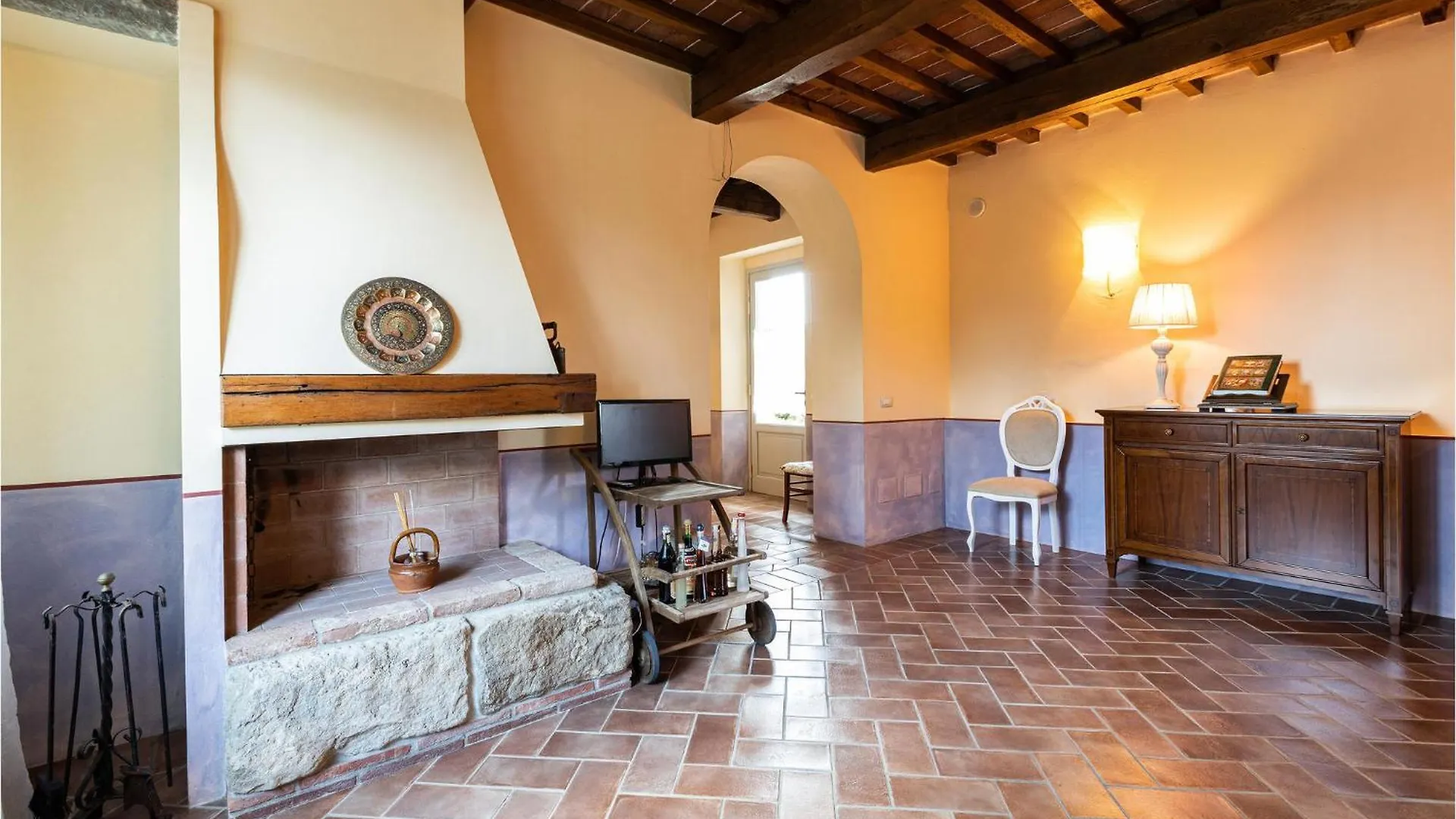 Villa Le Selve Lari Italy