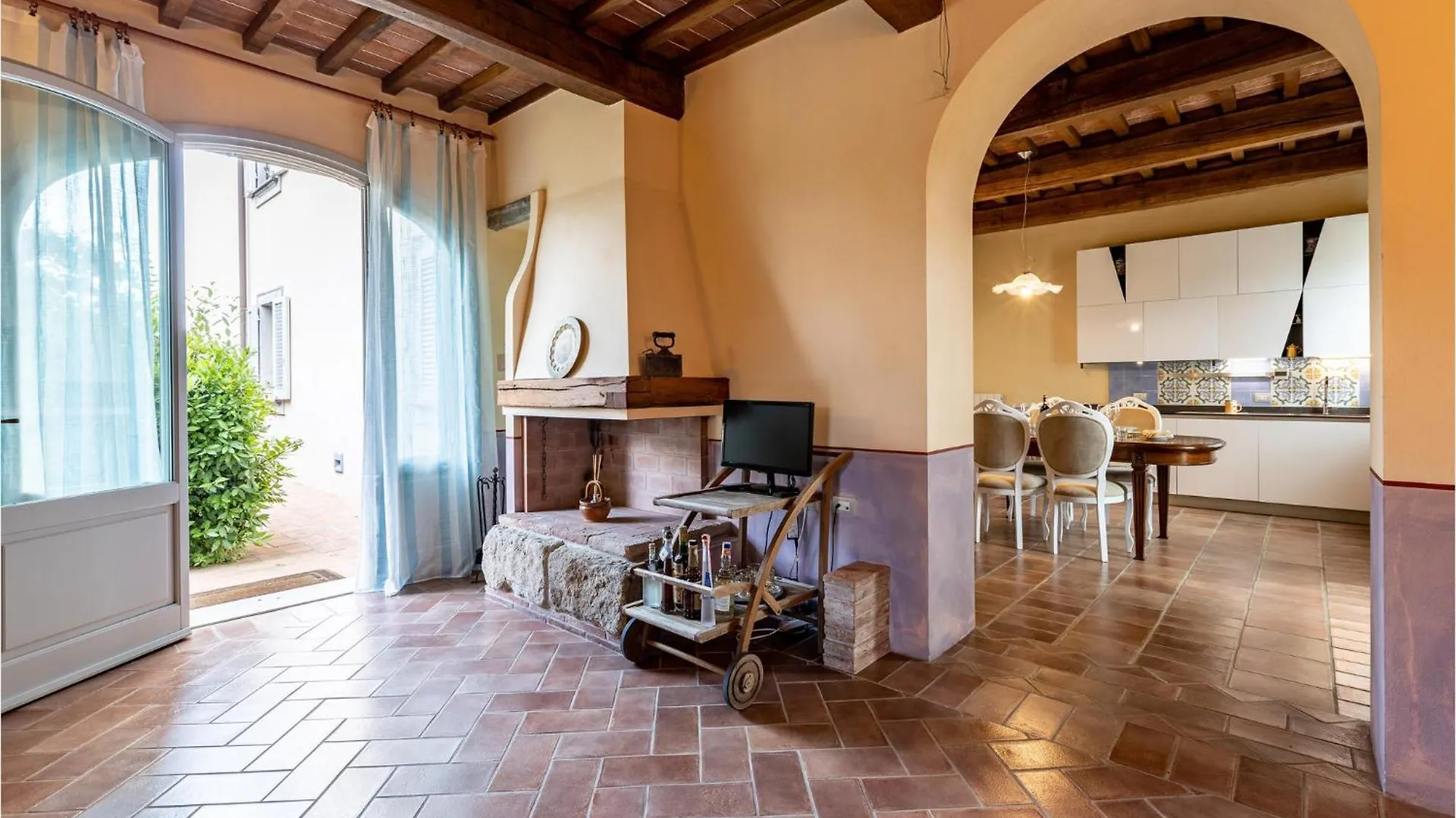 Villa Le Selve Lari 0*,  Italy